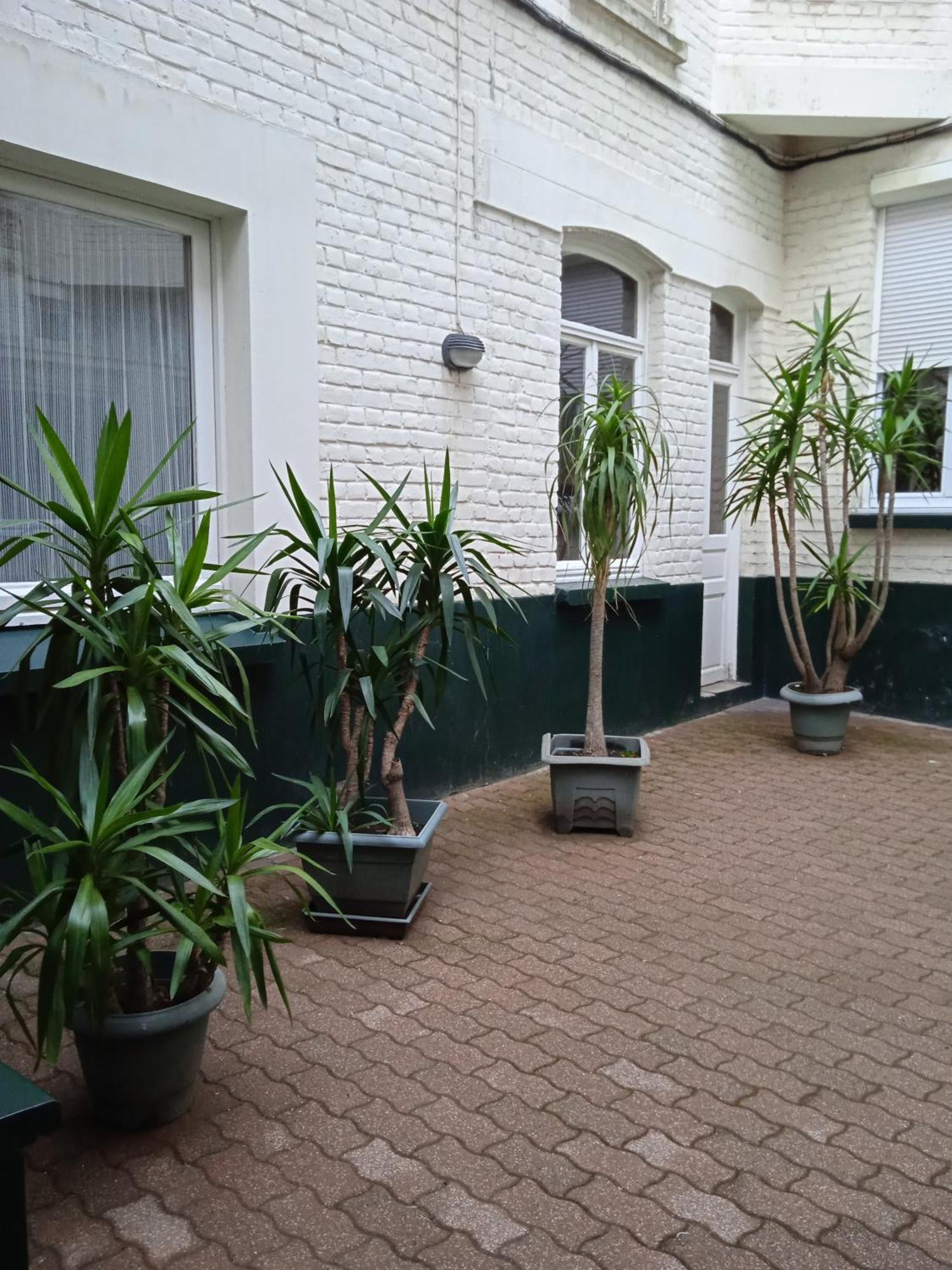 Metropol Hotel Calais Exterior photo